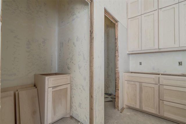 2190 Hux Drive, Blanchard, OK 73010