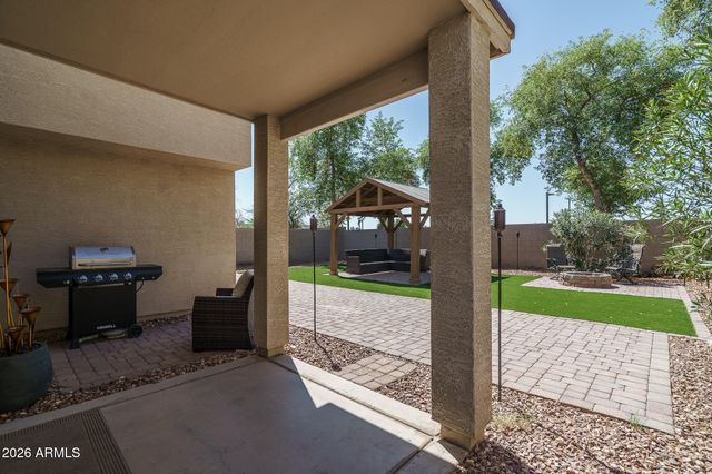8333 W HUGHES Drive, Tolleson, AZ 85353