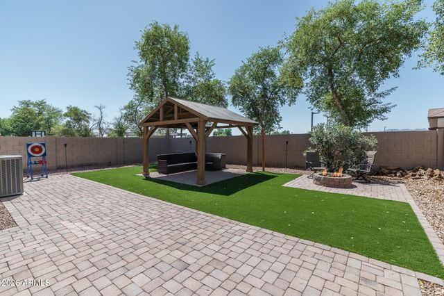 8333 W HUGHES Drive, Tolleson, AZ 85353