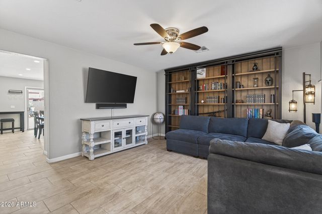 8333 W HUGHES Drive, Tolleson, AZ 85353