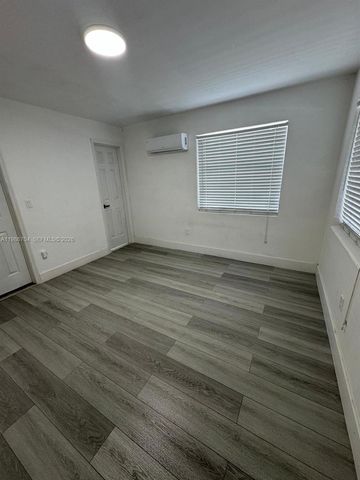 5995 NW 24th Ave, Miami, FL 33142