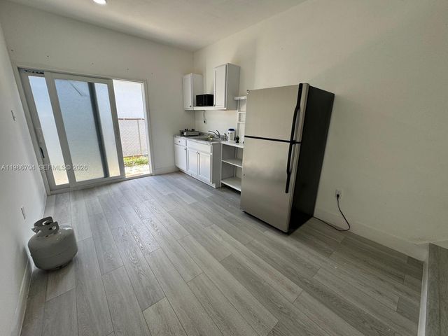 5995 NW 24th Ave, Miami, FL 33142