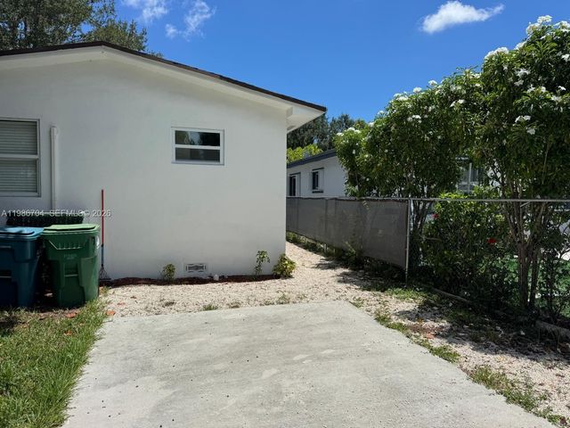 5995 NW 24th Ave, Miami, FL 33142