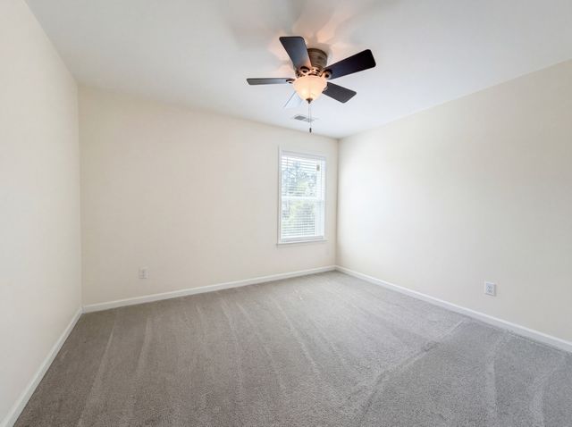 210 Hickory Pointe Dr, Lebanon, TN 37087