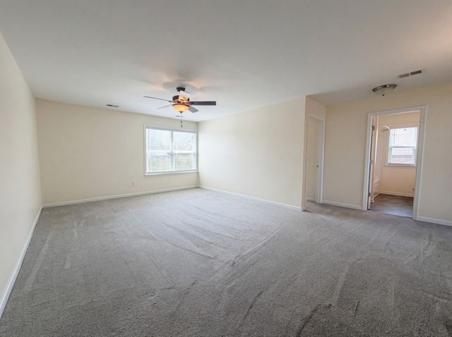 210 Hickory Pointe Dr, Lebanon, TN 37087