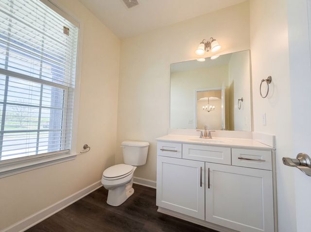 210 Hickory Pointe Dr, Lebanon, TN 37087