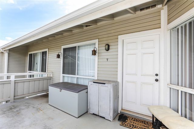 94-1253 Lumikula Street 7T, Waipahu, HI 96797