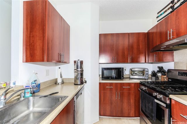 94-1253 Lumikula Street 7T, Waipahu, HI 96797