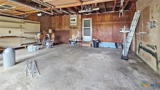 3945 FM 2143, Port Lavaca, TX 77979