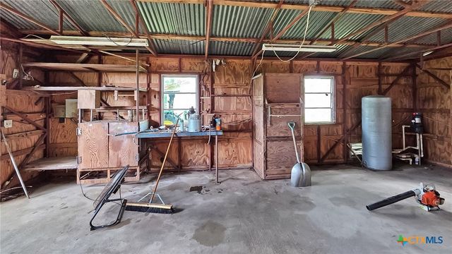3945 FM 2143, Port Lavaca, TX 77979