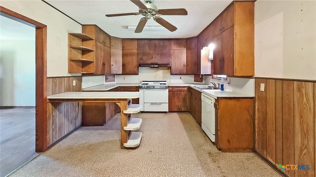 3945 FM 2143, Port Lavaca, TX 77979
