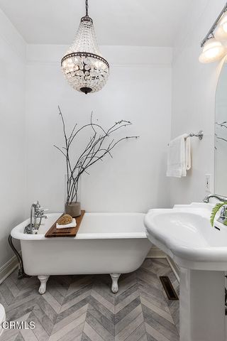 261 S Allen Avenue, Pasadena, CA 91106