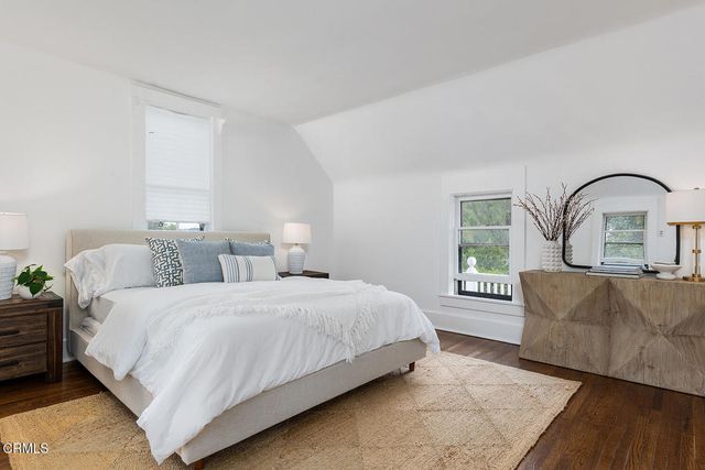 261 S Allen Avenue, Pasadena, CA 91106