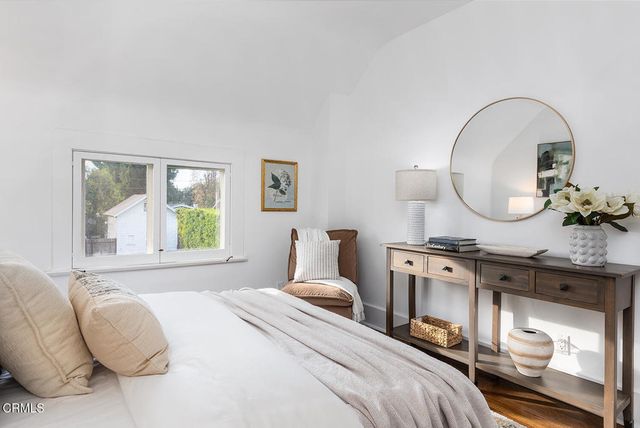 261 S Allen Avenue, Pasadena, CA 91106