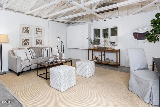 261 S Allen Avenue, Pasadena, CA 91106