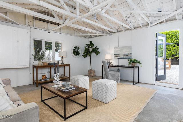 261 S Allen Avenue, Pasadena, CA 91106