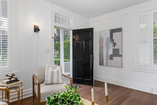 261 S Allen Avenue, Pasadena, CA 91106