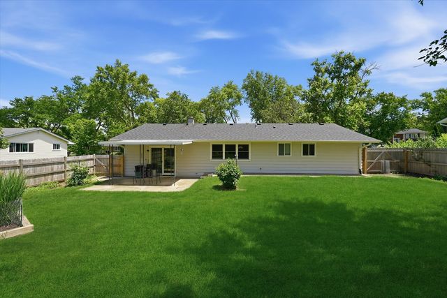 6320 Clark Drive, Woodridge, IL 60517