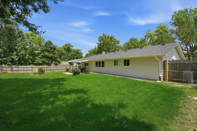 6320 Clark Drive, Woodridge, IL 60517