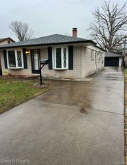 3976 Weddell Street, Dearborn Heights, MI 48125