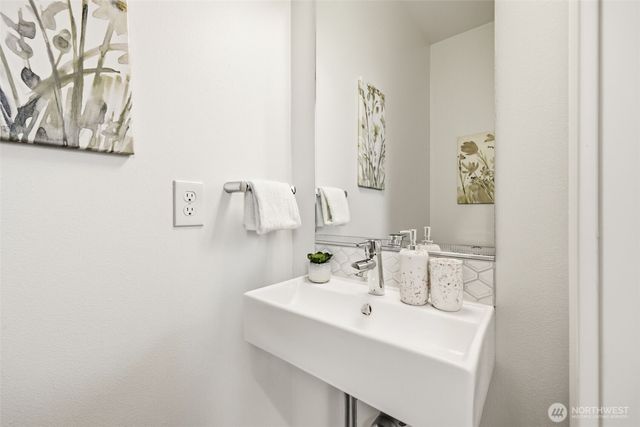 1926 Ferry Avenue SW, Seattle, WA 98116