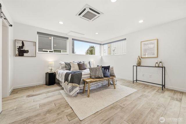 1926 Ferry Avenue SW, Seattle, WA 98116