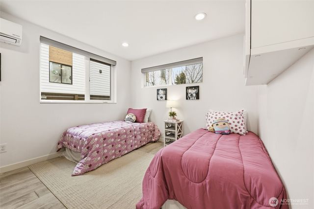 1926 Ferry Avenue SW, Seattle, WA 98116