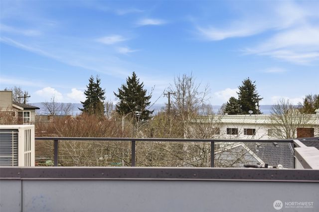 1926 Ferry Avenue SW, Seattle, WA 98116