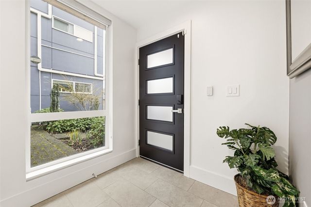 1926 Ferry Avenue SW, Seattle, WA 98116