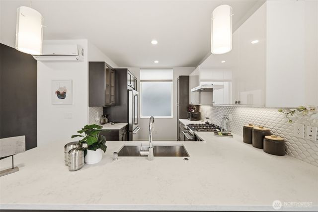 1926 Ferry Avenue SW, Seattle, WA 98116