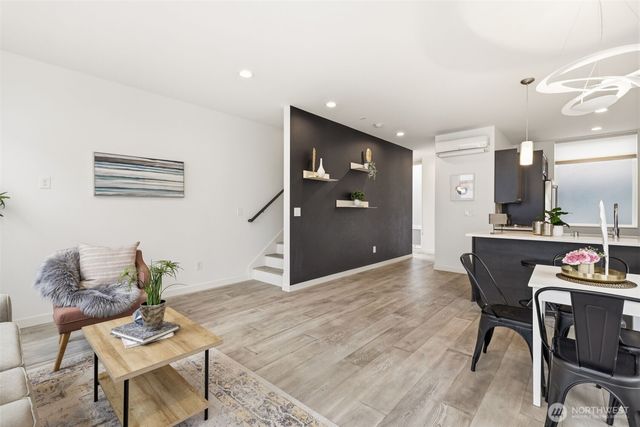 1926 Ferry Avenue SW, Seattle, WA 98116