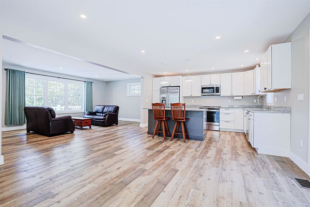 1239 Center Street, Wolfeboro, NH 03894