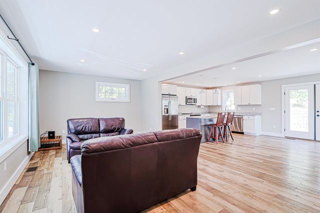 1239 Center Street, Wolfeboro, NH 03894
