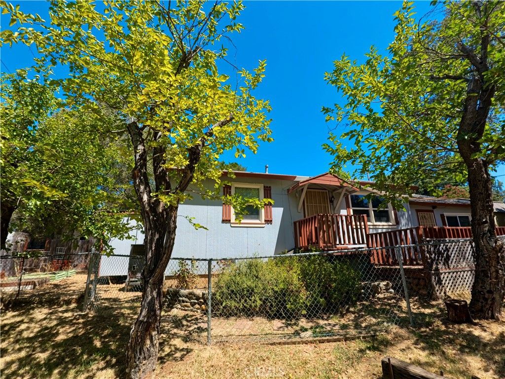 Image 2 of property listing at 22 Roble, Oroville, CA 95966