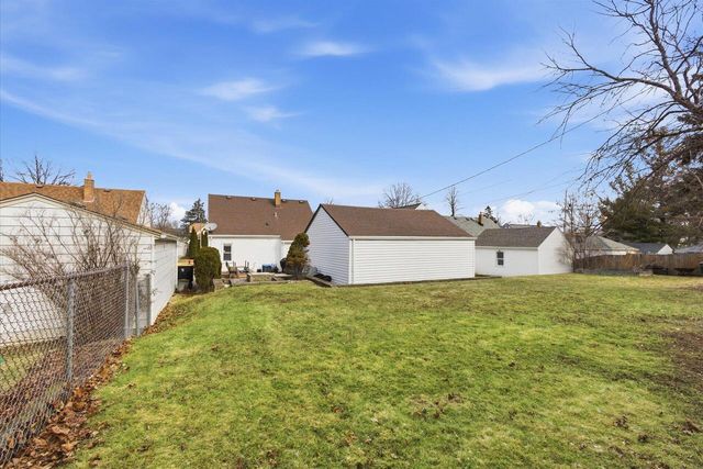 7637 Eagle STREET, Wauwatosa, WI 53213