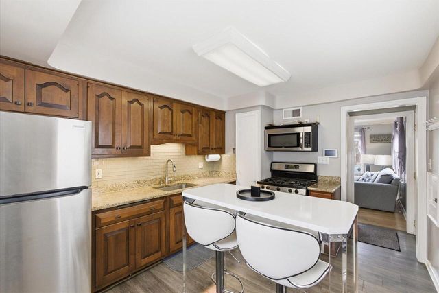 7637 Eagle STREET, Wauwatosa, WI 53213