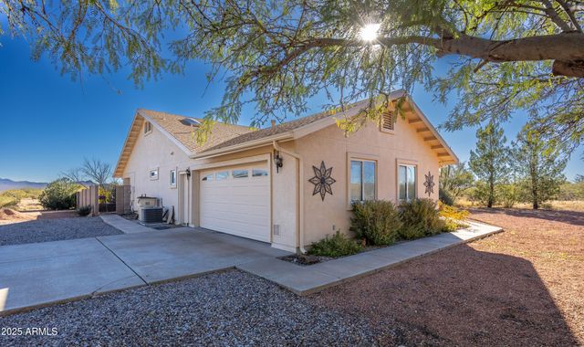 10148 S AIRSTRIP Road, Hereford, AZ 85615