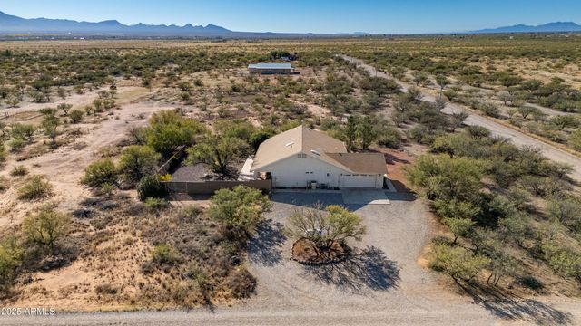 10148 S AIRSTRIP Road, Hereford, AZ 85615
