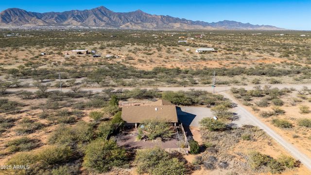 10148 S AIRSTRIP Road, Hereford, AZ 85615
