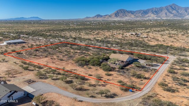 10148 S AIRSTRIP Road, Hereford, AZ 85615