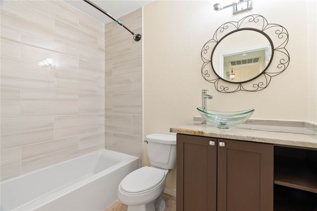 14218 Punta Bonaire Dr, Corpus Christi, TX 78418