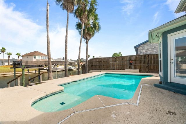 14218 Punta Bonaire Dr, Corpus Christi, TX 78418