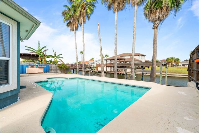 14218 Punta Bonaire Dr, Corpus Christi, TX 78418