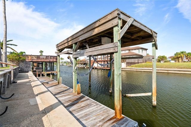 14218 Punta Bonaire Dr, Corpus Christi, TX 78418