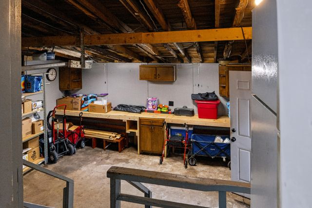 866 E Isabella Avenue, Muskegon City, MI 49442