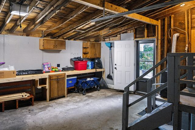 866 E Isabella Avenue, Muskegon City, MI 49442