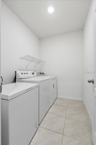 203 AUBURN GROVE BOULEVARD, Auburndale, FL 33823