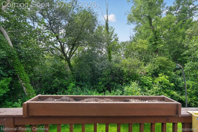 5590 River Park Drive, Waterford Charter Township, MI 48327