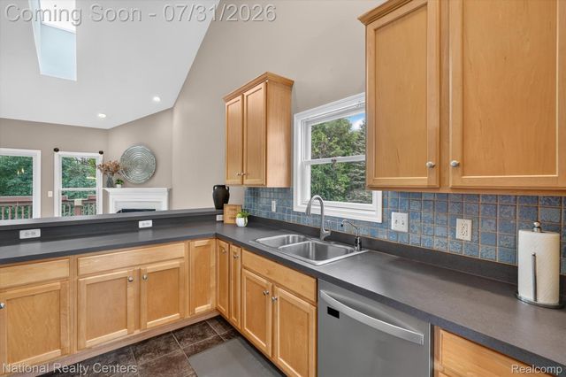5590 River Park Drive, Waterford Charter Township, MI 48327