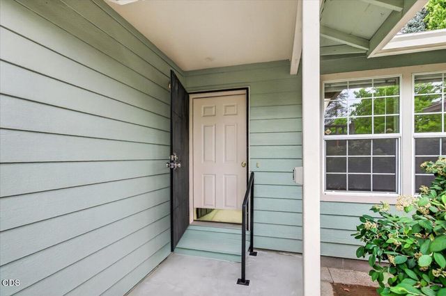 1222 Monroe Way, Grants Pass, OR 97527